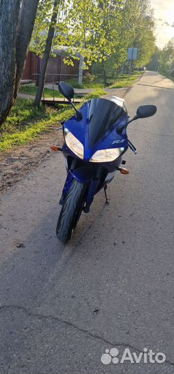 Yamaha r1