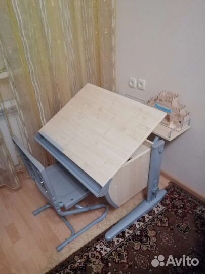 Стол растущий детский