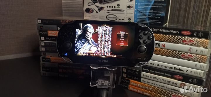 Sony PlayStation Vita прошитая +100 игр