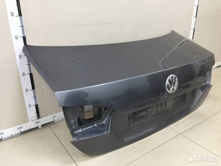 Крышка багажника Volkswagen Jetta