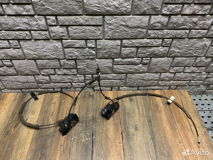 Infiniti FX 37/QX70 Замок двери задней LH RH