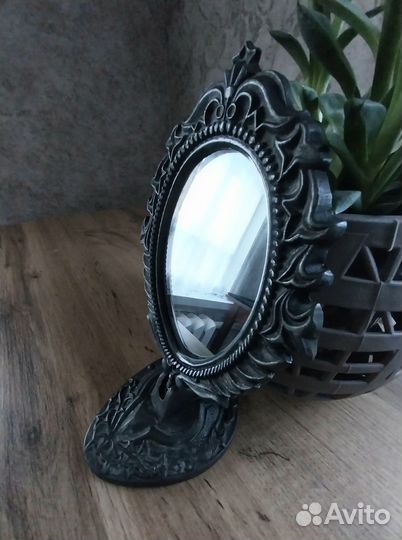 Зеркало на подставке в оправе (чугун-бронза) на зч