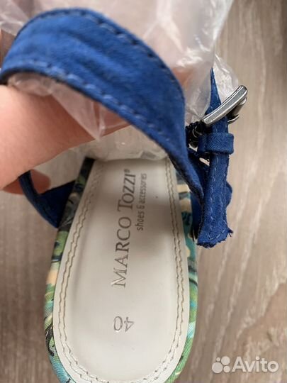 Босоножки женские