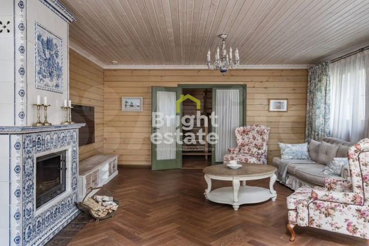 Дом 360 м² на участке 23 сот.