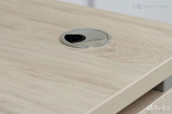 Стол письменный правый к опорным элементам Onix O.SPR-2.8R