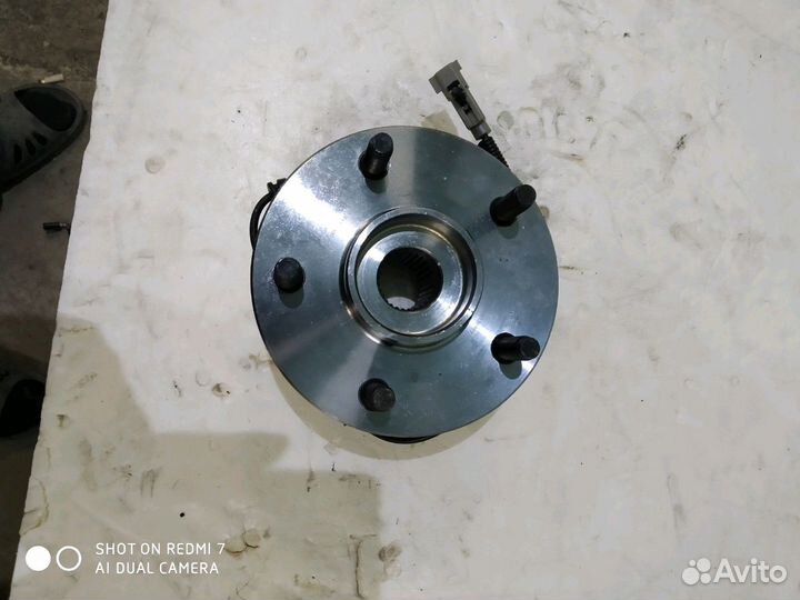 Ступица передняя Jeep Grand Cherokee wk