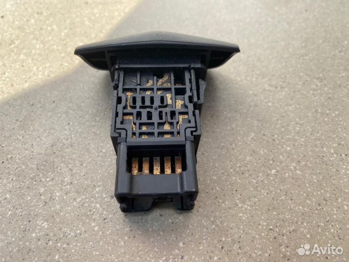 Кнопка аварийки Nissan Primera P12