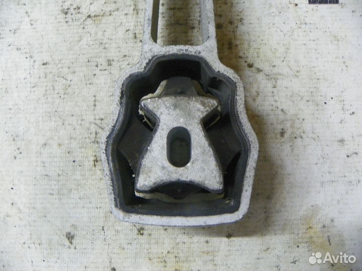 Опора двигателя задняя Ford S-MAX