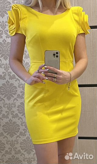 Платье с розами