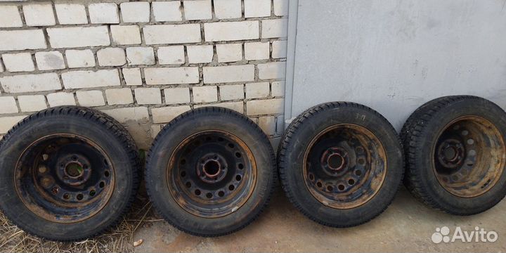 Yokohama IceGuard Stud IG65 195/65 R15 91Q