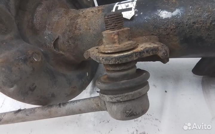 Амортизатор передней подвески правый Nissan Juke