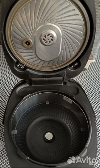 Мультиварка bork U400