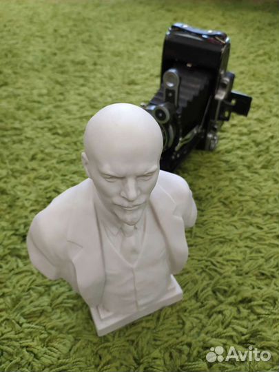Ленин Бюст