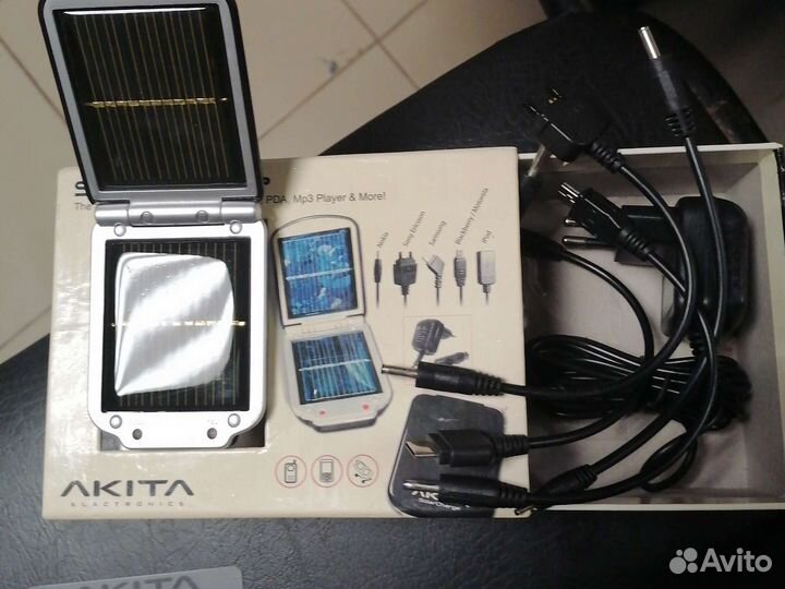 Зарядное солнечное устройство