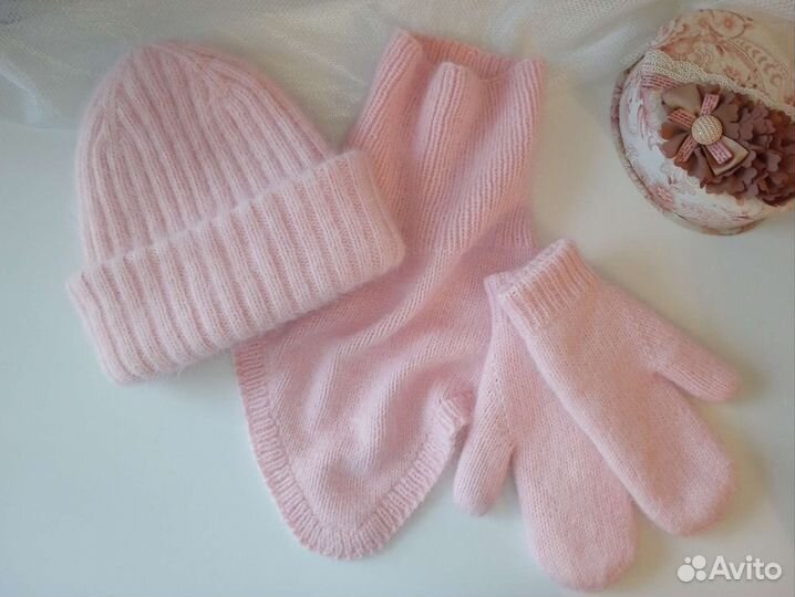 Комплект. Шапка и варежки. Пух норки