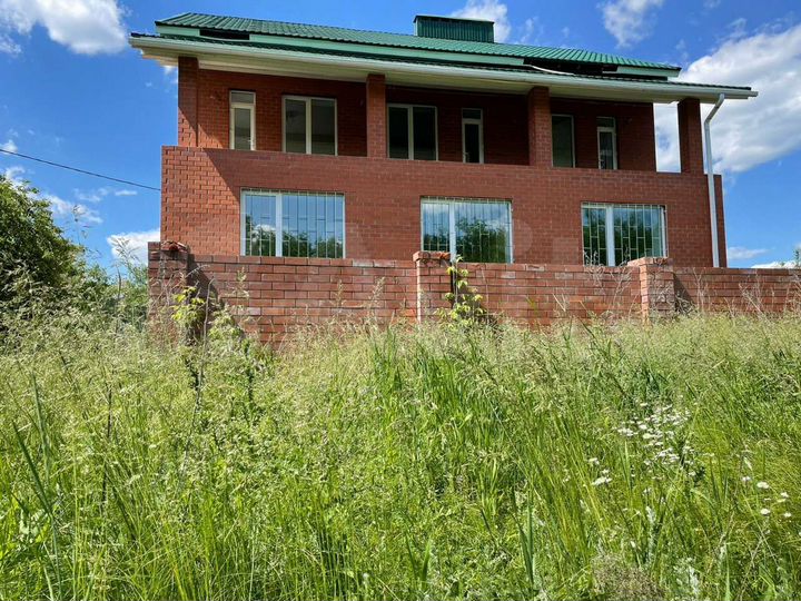 Дом 268 м² на участке 7 сот.