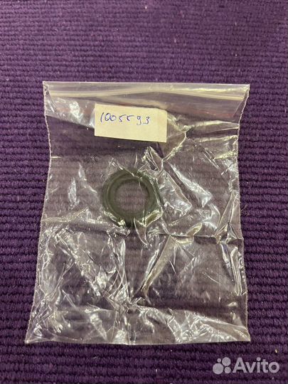 Фильтр масляный Ford 1883037