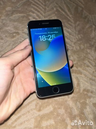 iPhone SE 2020 64GB