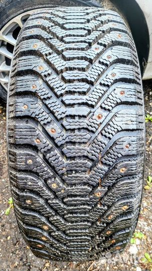 Goodyear UltraGrip 500 225/60 R17