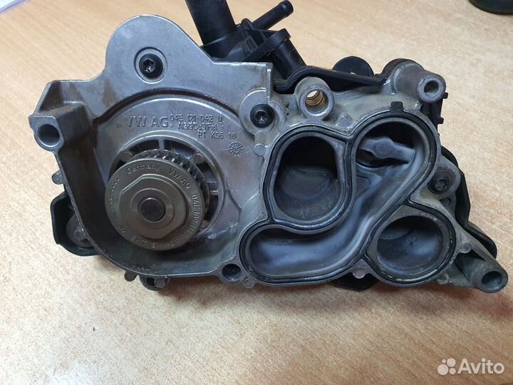 Насос водяной (помпа) VAG 04E121600BD