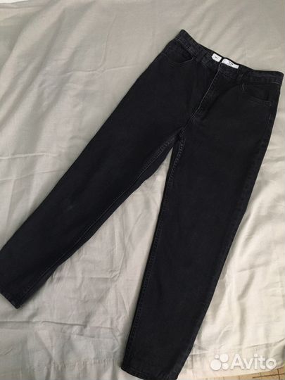 Джинсы mom Bershka