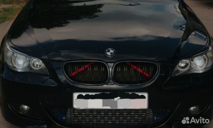 Решетки радиатора BMW E60 е60 е60 M performance