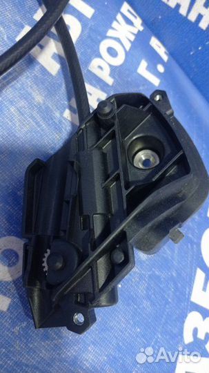 Механизм открывания крышки багажника Mercedes-Benz