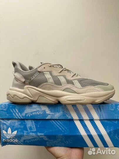 Кроссовки Adidas ozweego