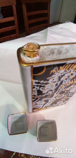 Фляжка (штоф) фарфоровая. Лимож