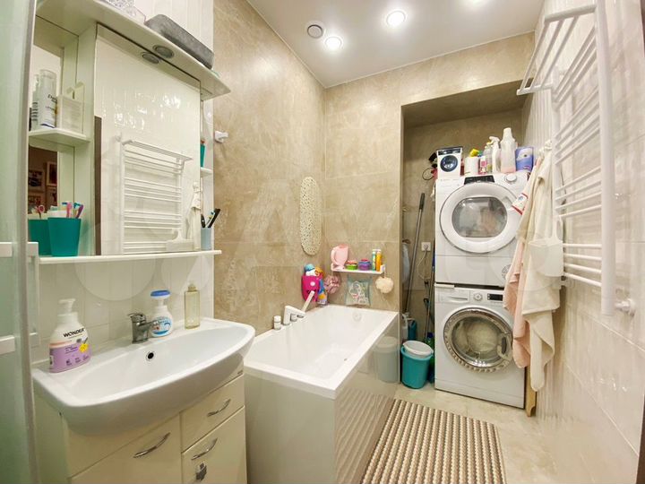 2-к. квартира, 60,4 м², 1/3 эт.