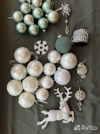 Два набора ёлочных игрушек