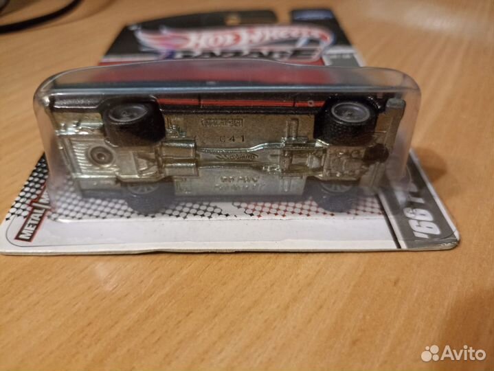 Hot Wheels Garage Ford Fairlane 66