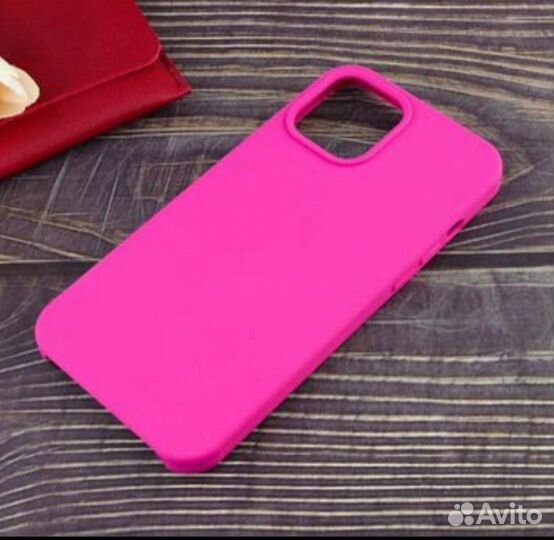 Чехлы на телефон