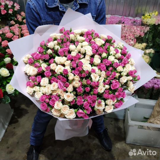 Букет кустовых Роз. Цветы с Доставкой