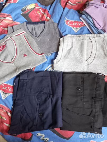 Лот одежды для школы