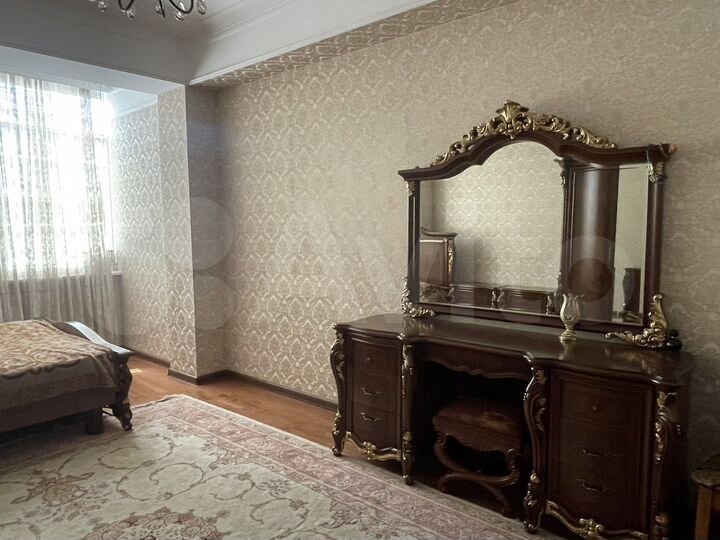 2-к. квартира, 110 м², 3/10 эт.