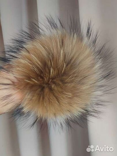 Помпон из енота