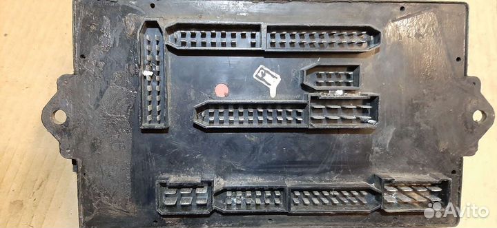 Блок управления предохранителями Москвич 2141