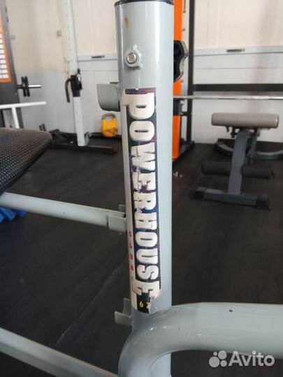 Скамья для жима лежа со штангой