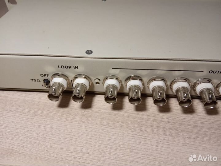 Усилитель-распределитель LES DS-110V