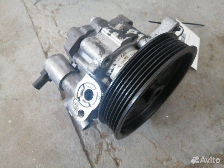 Насос гидроусилителя руля Mercedes Benz C180 W204