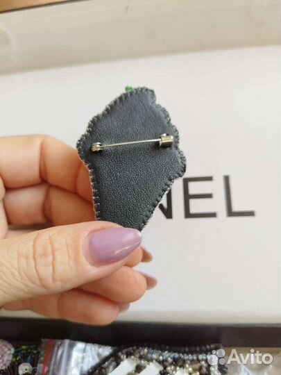 Брошь из бисера