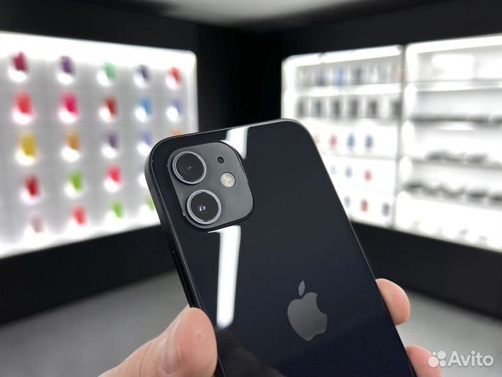 iPhone 12, 64 ГБ
