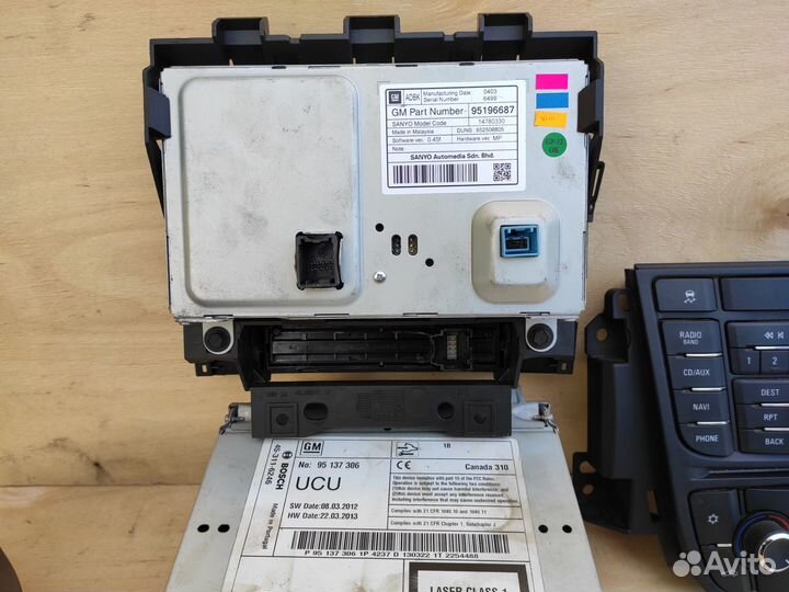 Комплект Navi 600 CID на Opel Astra J