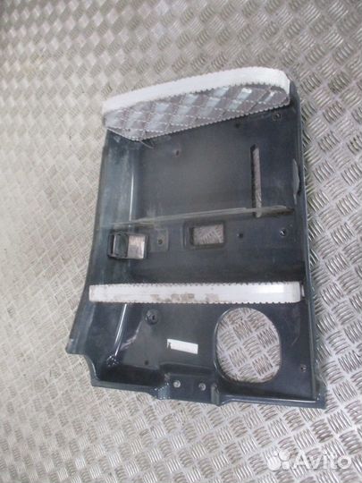 Корпус подножки левый Scania 1854227