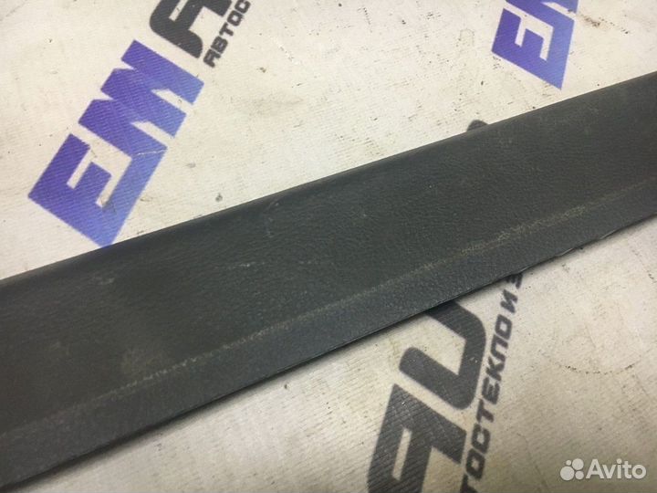 Обшивка порога передняя правая Форд Фокус 3