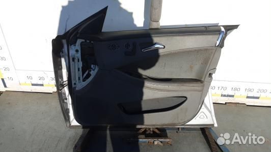 Дверь передняя правая mercedes benz CLS C219 (4LV1