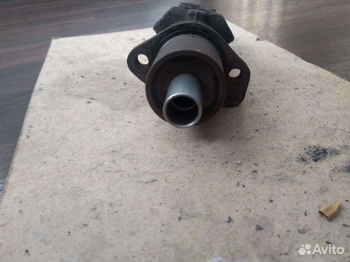 Главный тормозной цилиндр гольф 2