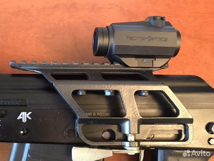 Коллиматорный прицел Maverick 1x22 Vector Optics