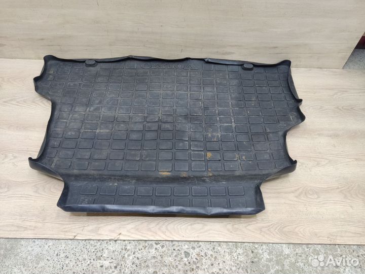 Коврик багажника, Volvo 850
